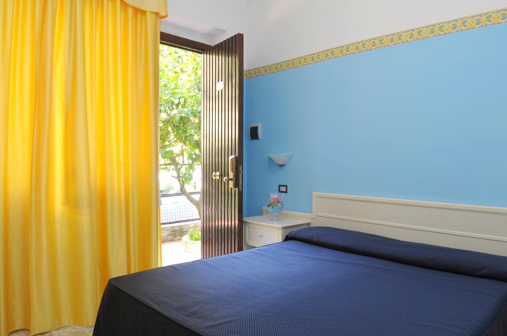 Hotel La Sorgente Hs Paestum Exterior foto